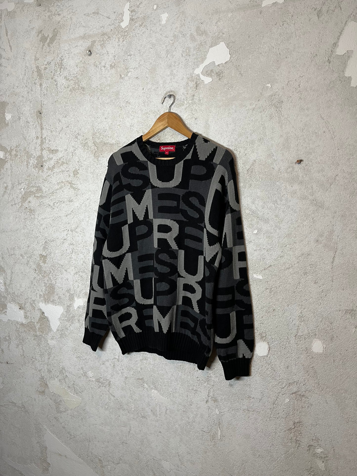 Supreme Big Letter knit sweater - L