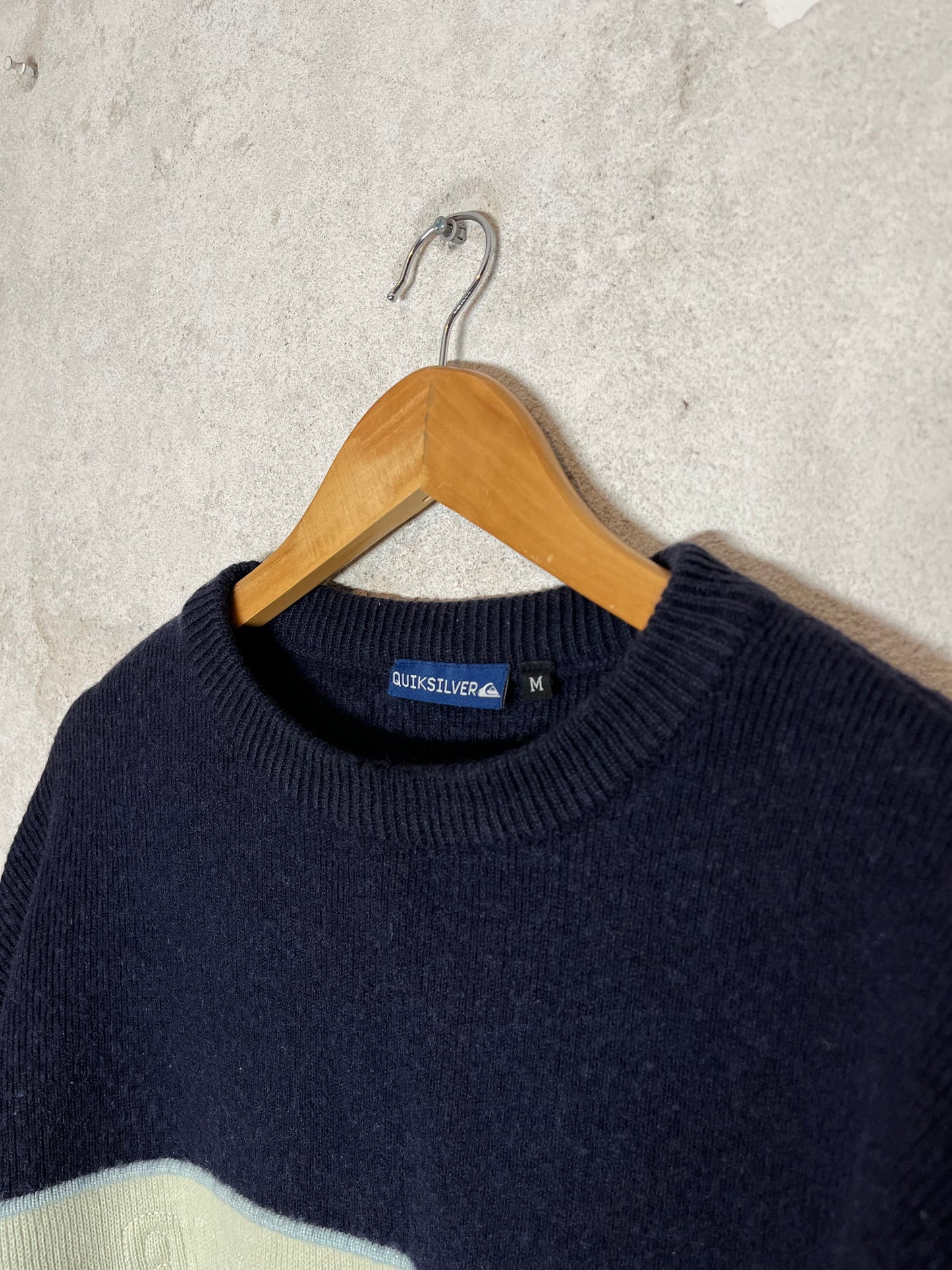 Quiksilver vintage knit sweater - M