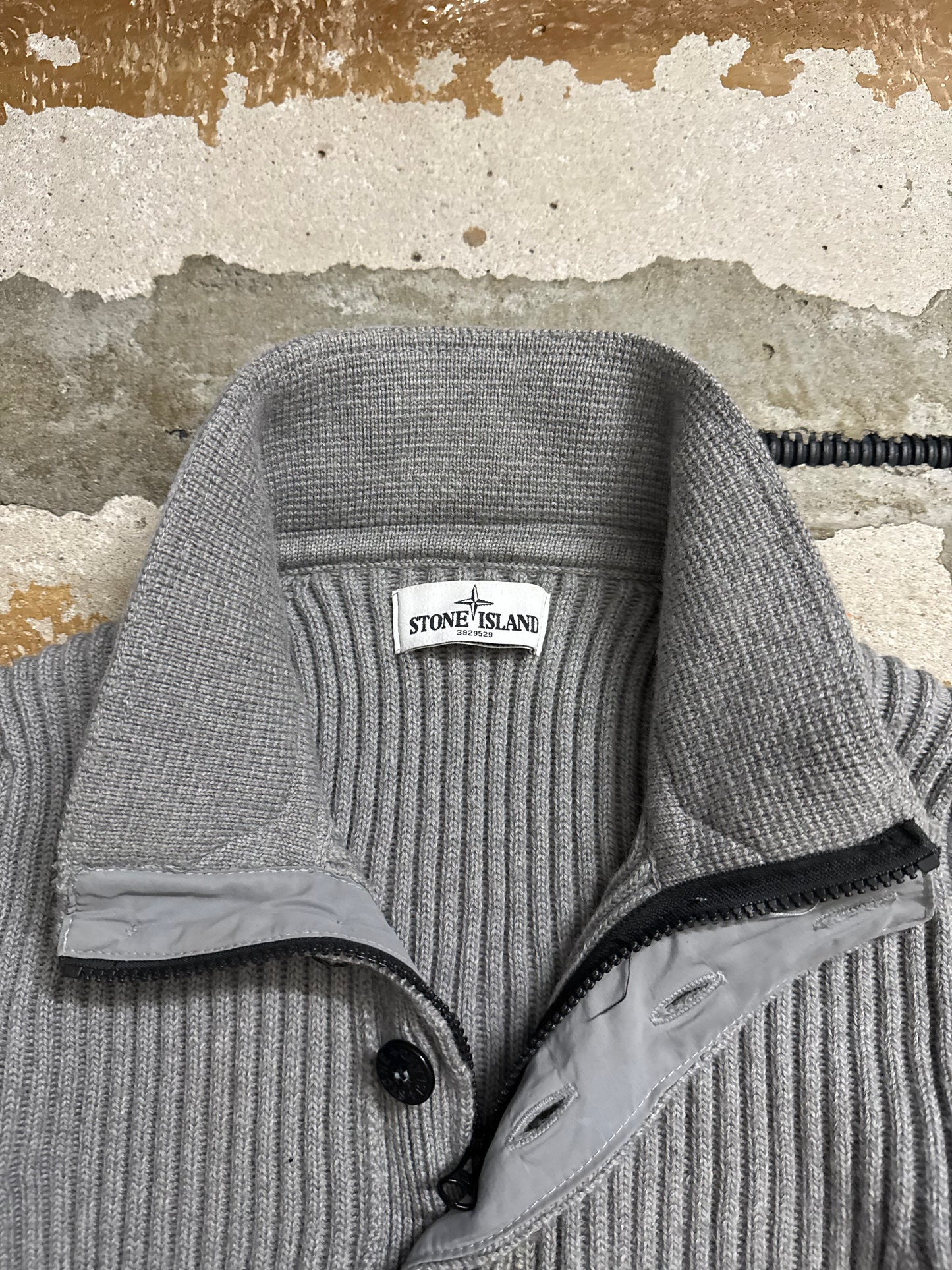 Stone Island 100% wool sweater - S