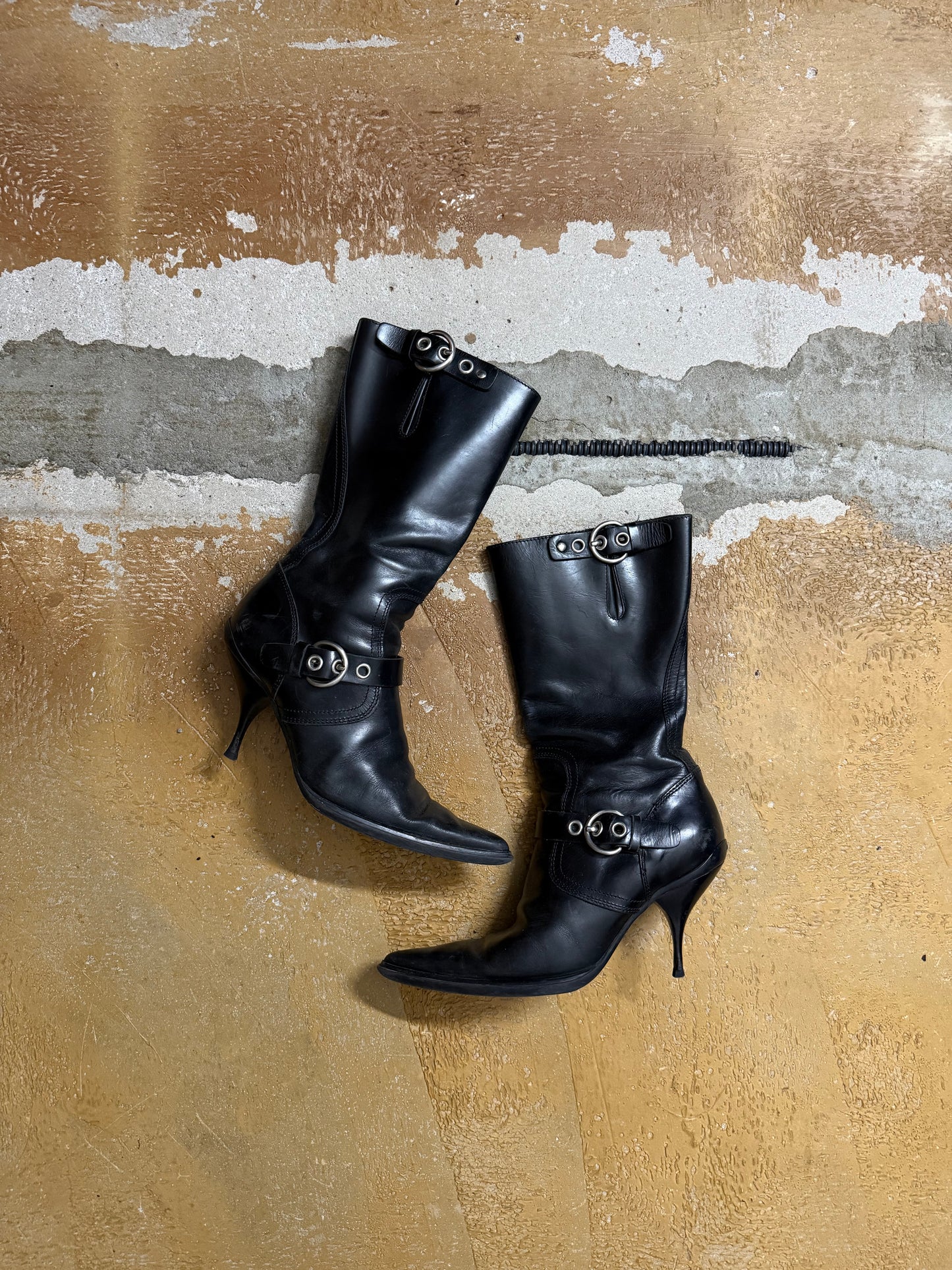 Miu Miu leather buckle heels - 38