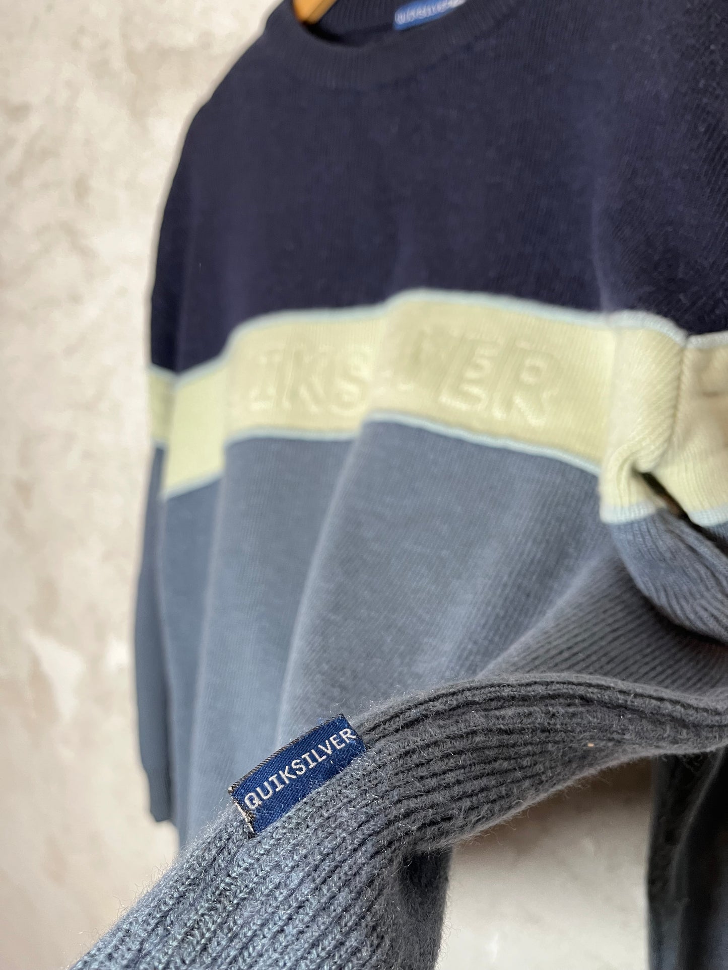 Quiksilver vintage knit sweater - M