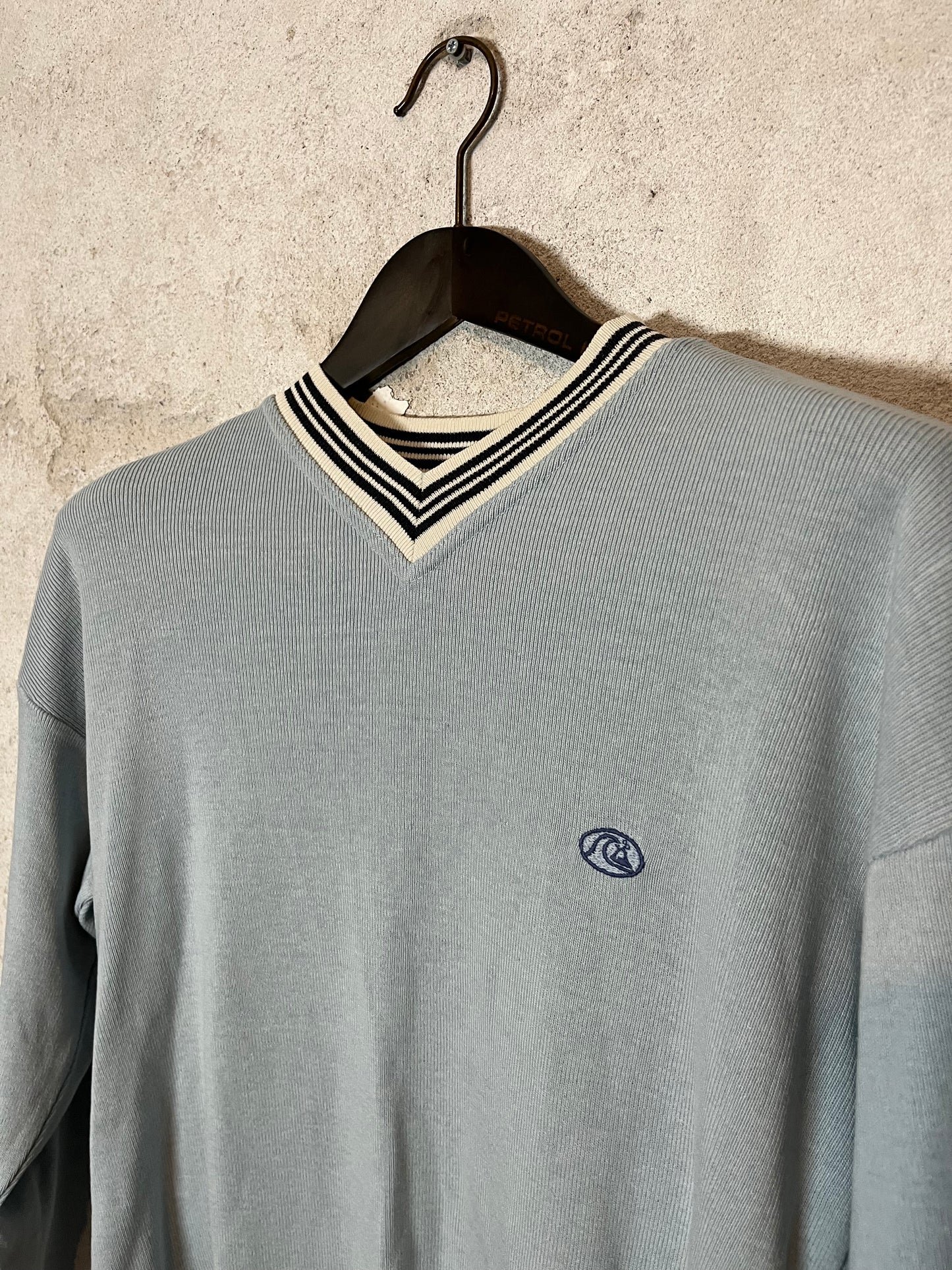 Quiksilver vintage sweater - M