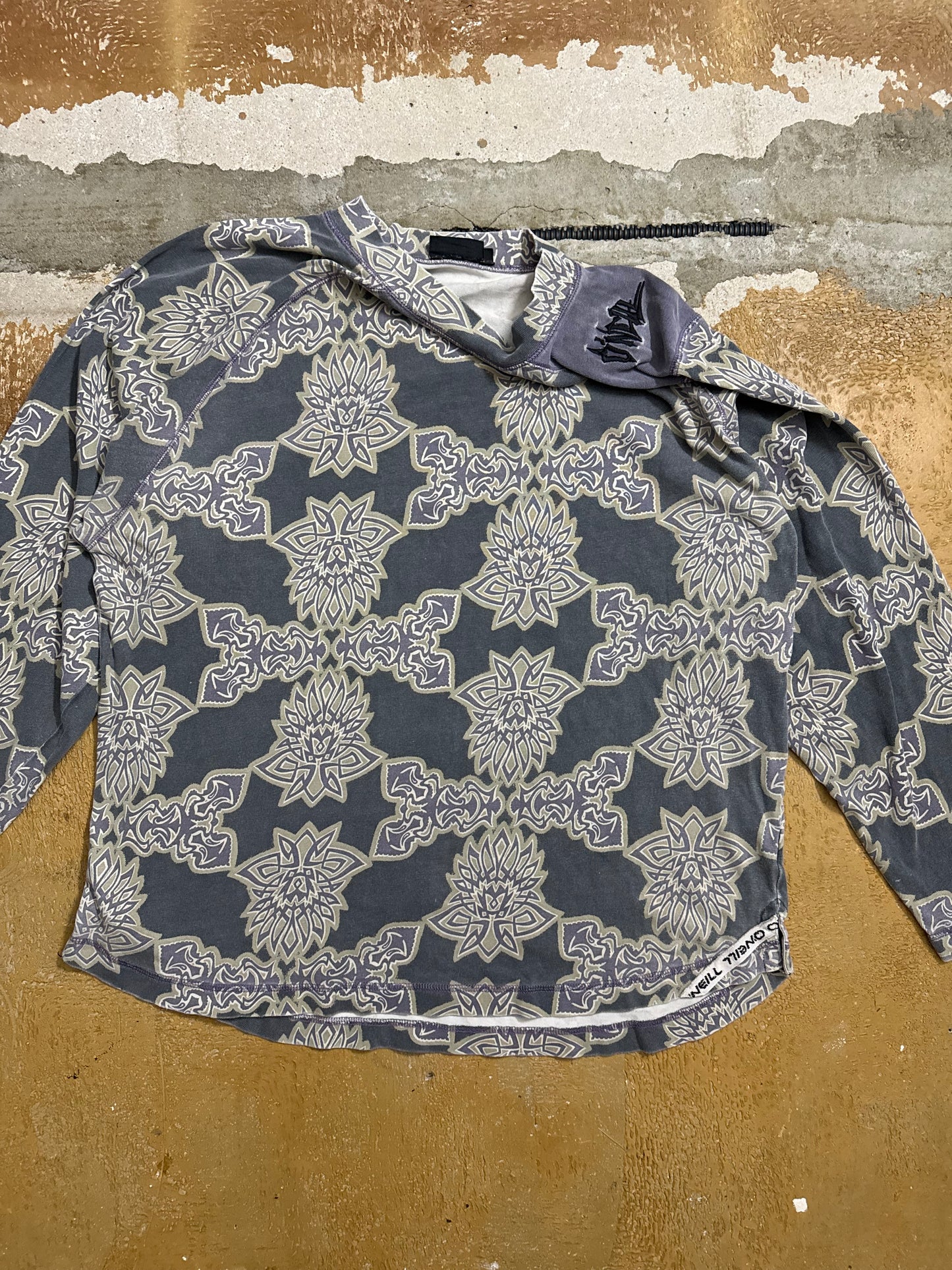 O’neill rare funky 90s longsleeve shirt - L