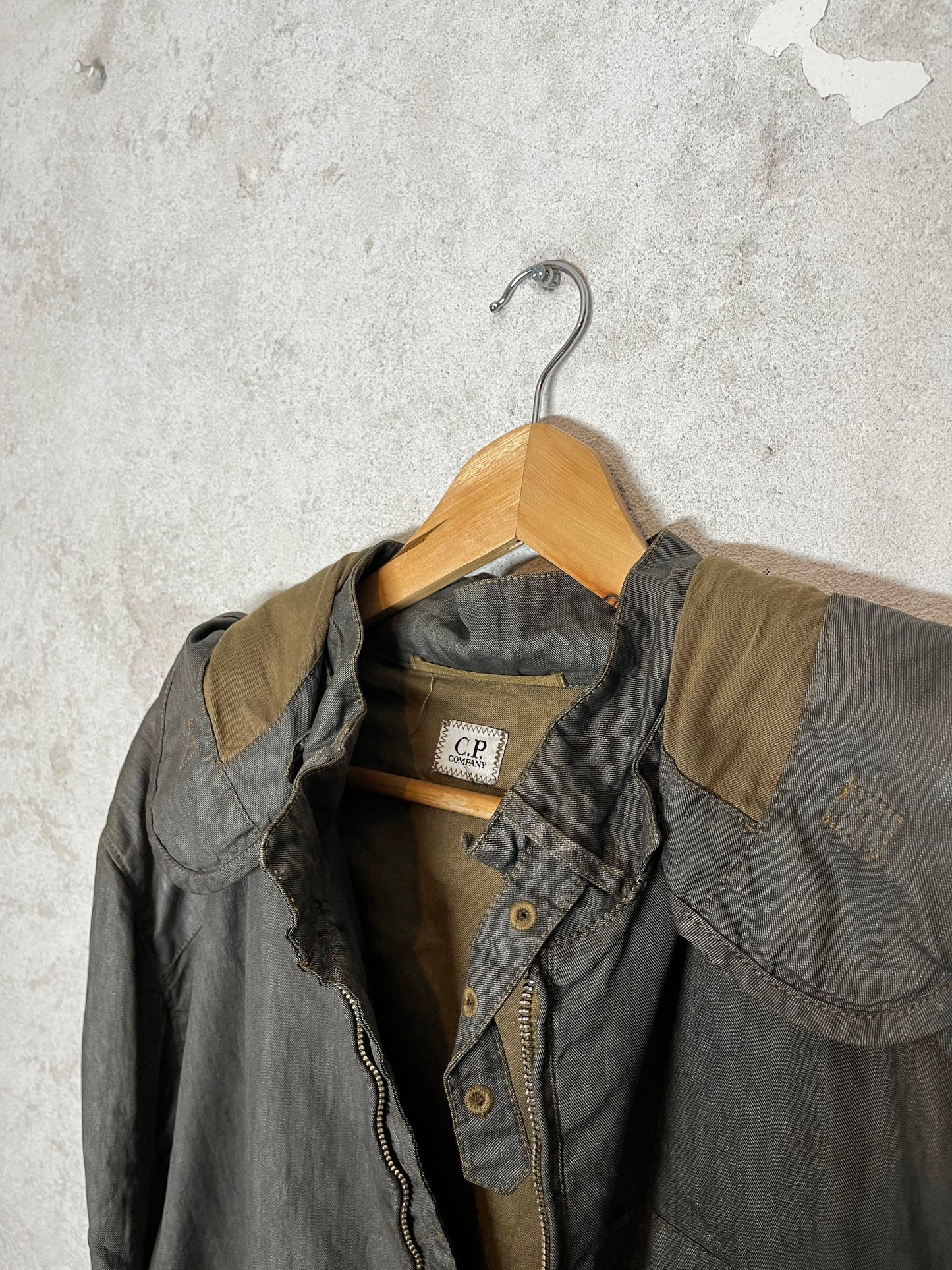 CP Company Laminated Linen Goggle Jacket - XL