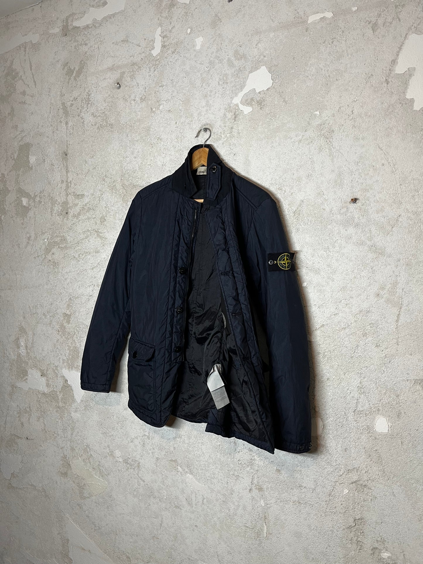 Stone Island Garment Dyed Crinkle Reps NY puffer jacket - S