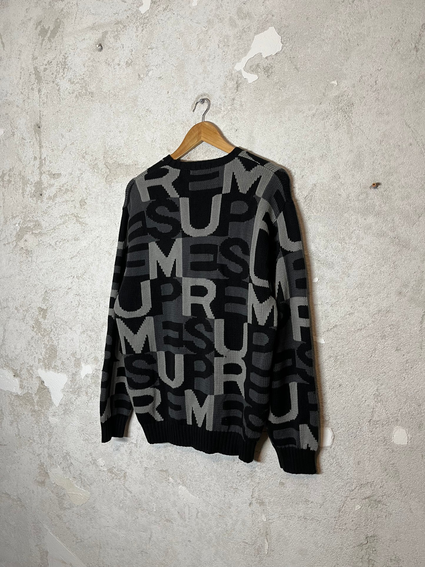 Supreme Big Letter knit sweater - L