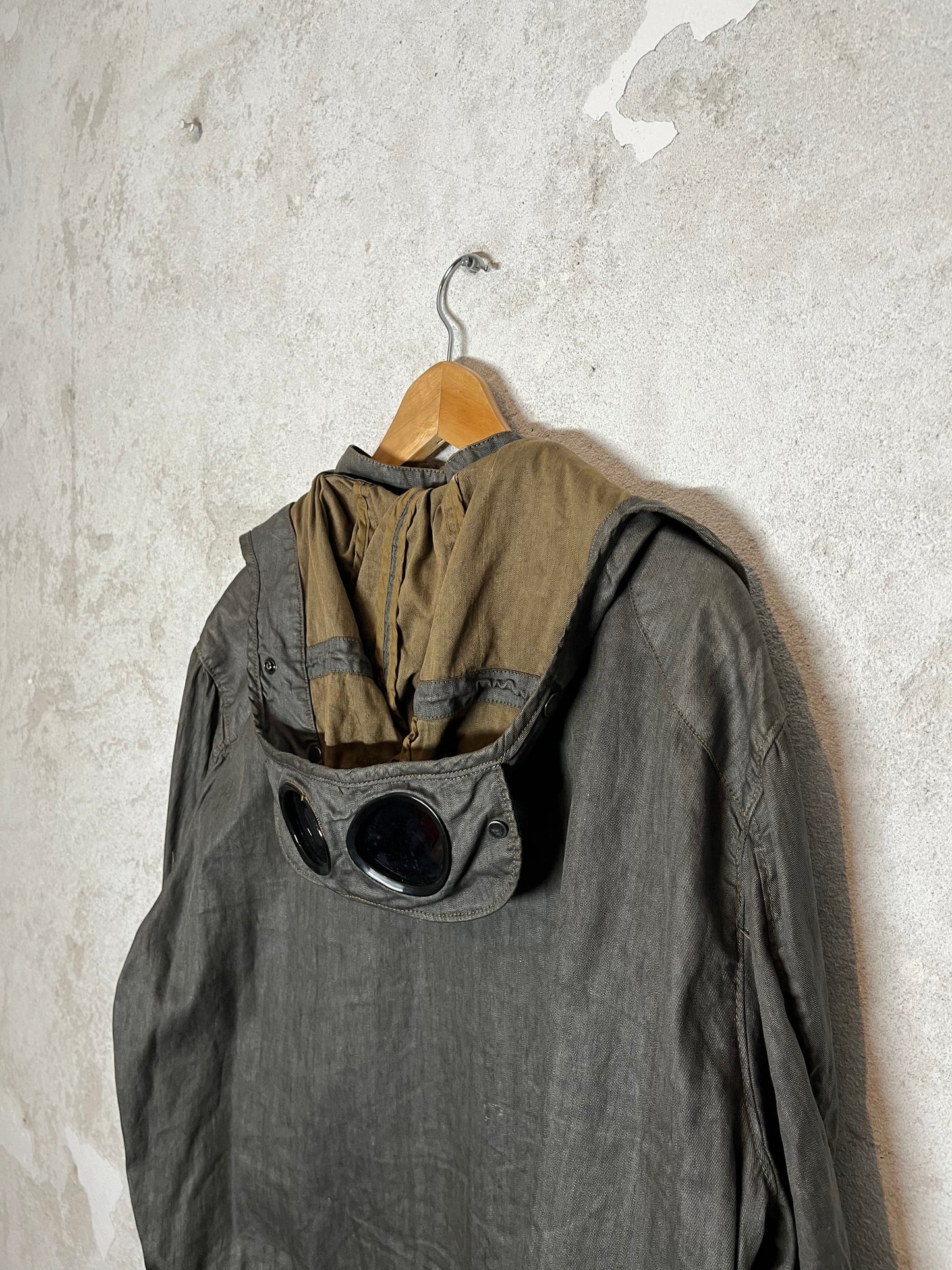 CP Company Laminated Linen Goggle Jacket - XL