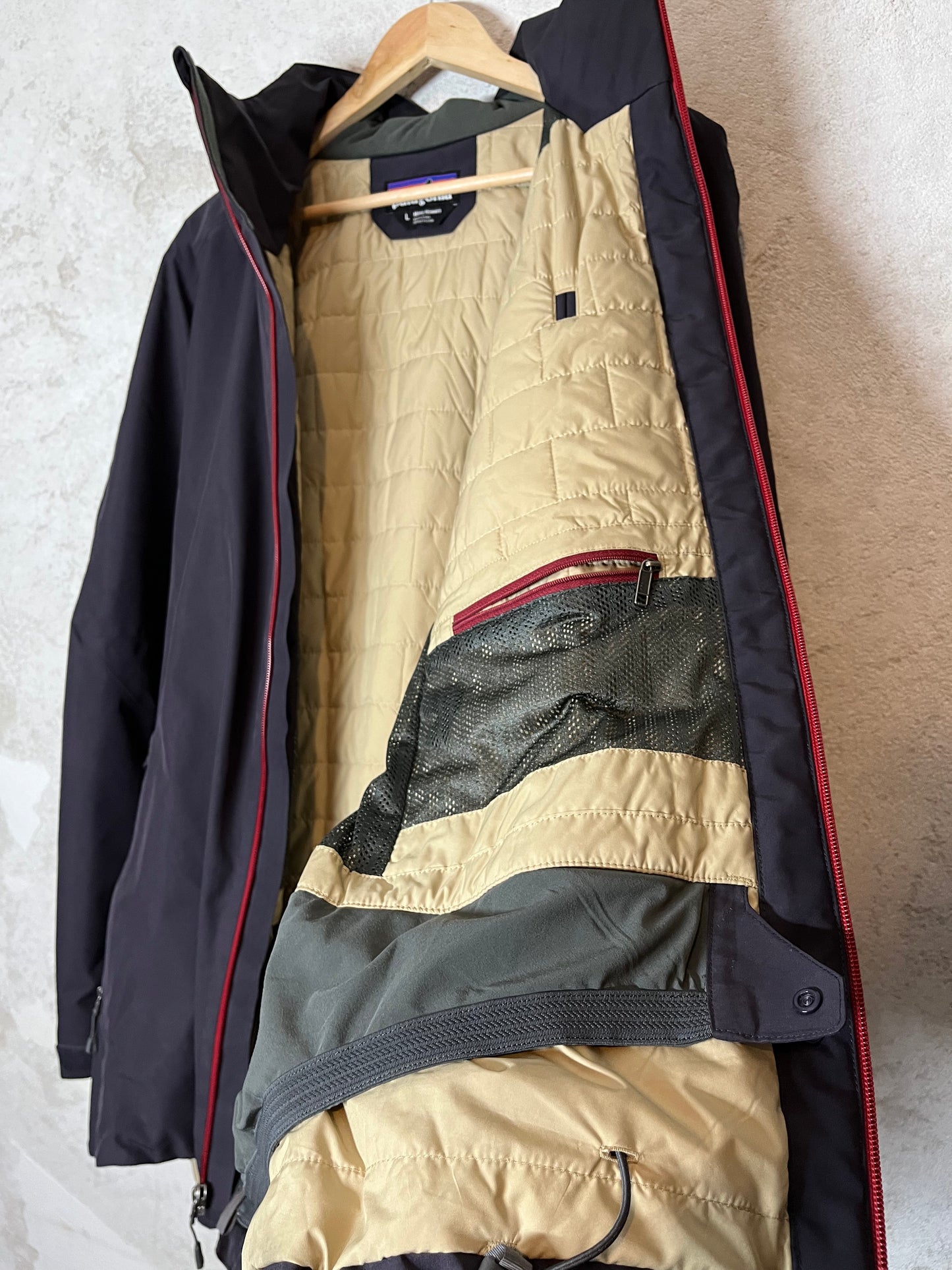 Patagonia puffer ski snowboard rain winter jacket - L