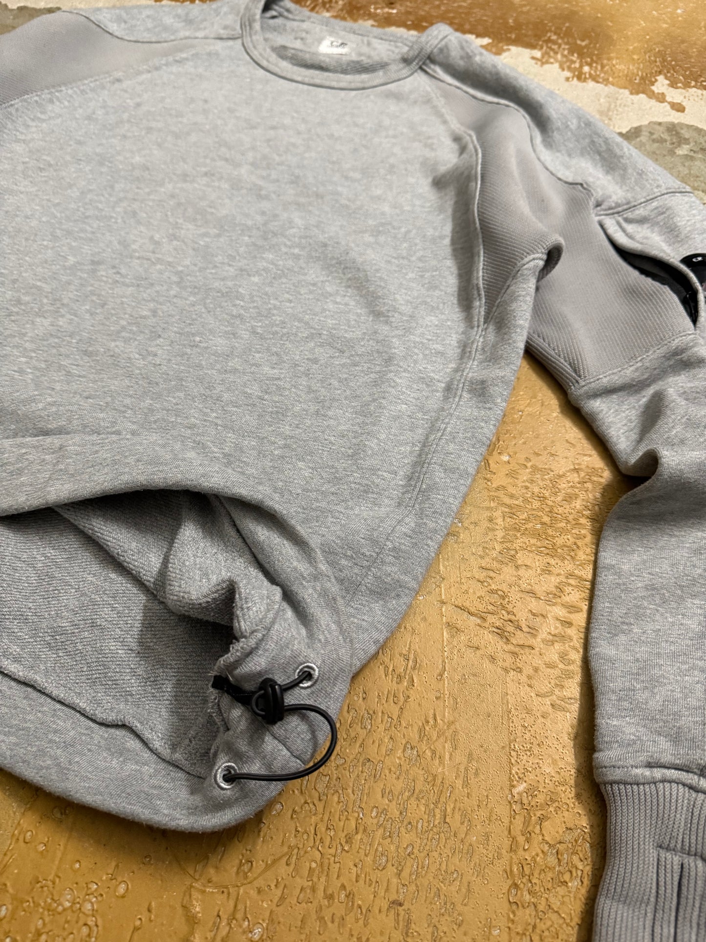 CP company lense sweater - L