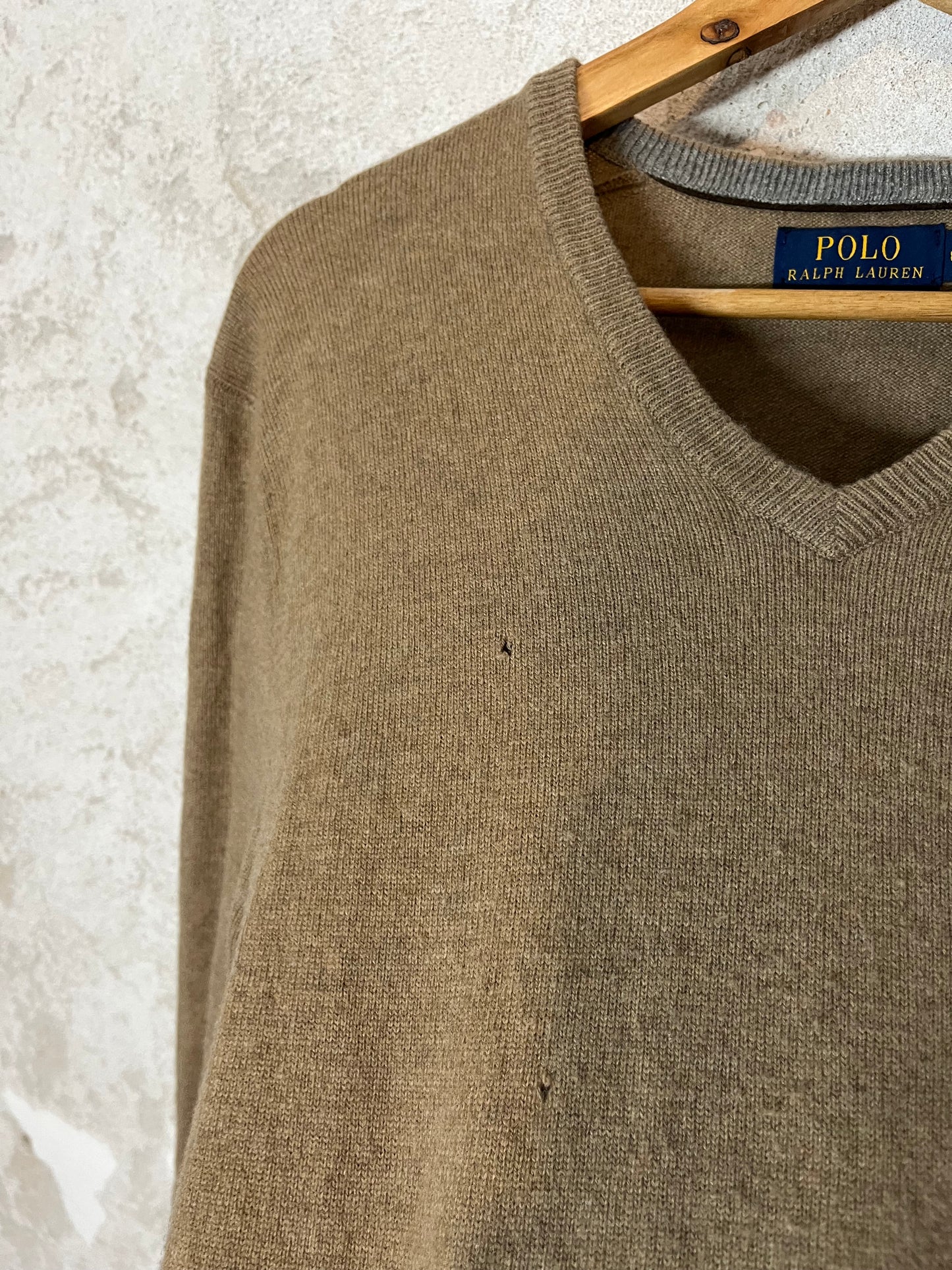 Ralph Lauren V neck sweater - M