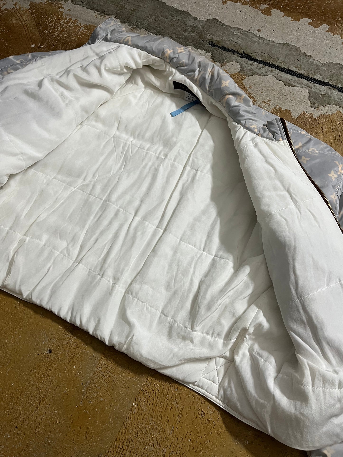 Louis Vuitton [SAMPLE] monogram down jacket - S