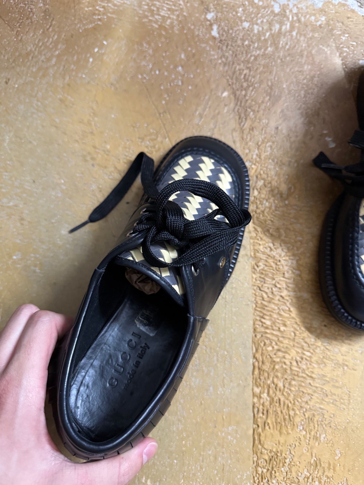 Gucci leather woven loafers - 39