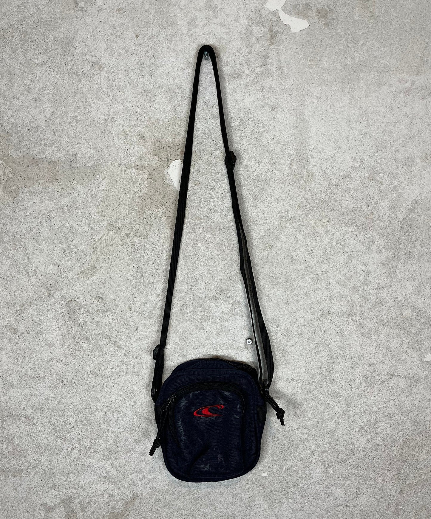 O'neill vintage 2000s small zipper neck bag