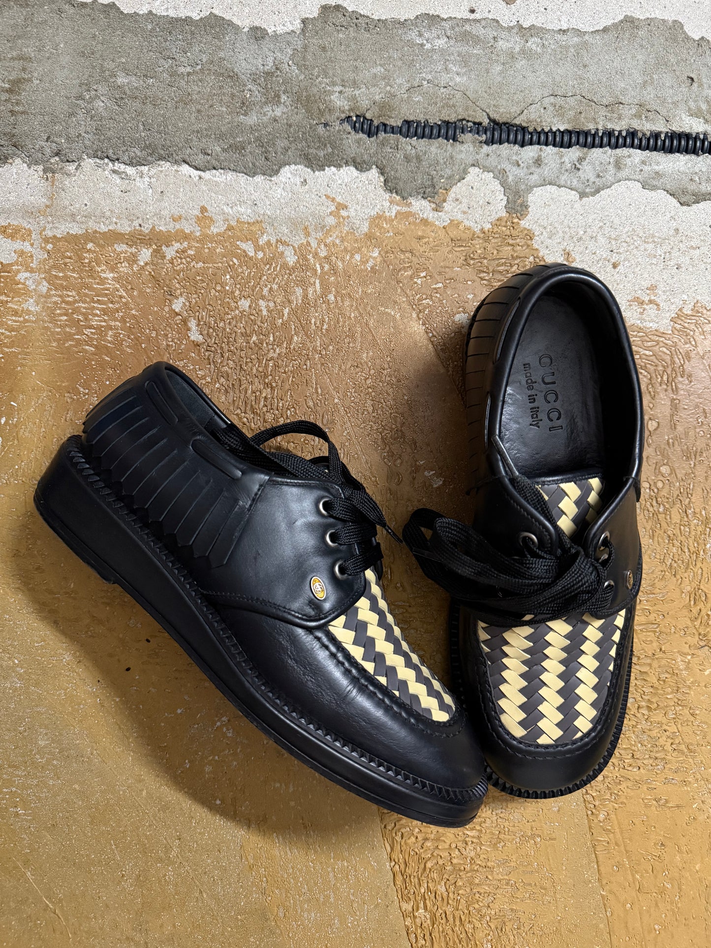 Gucci leather woven loafers - 39