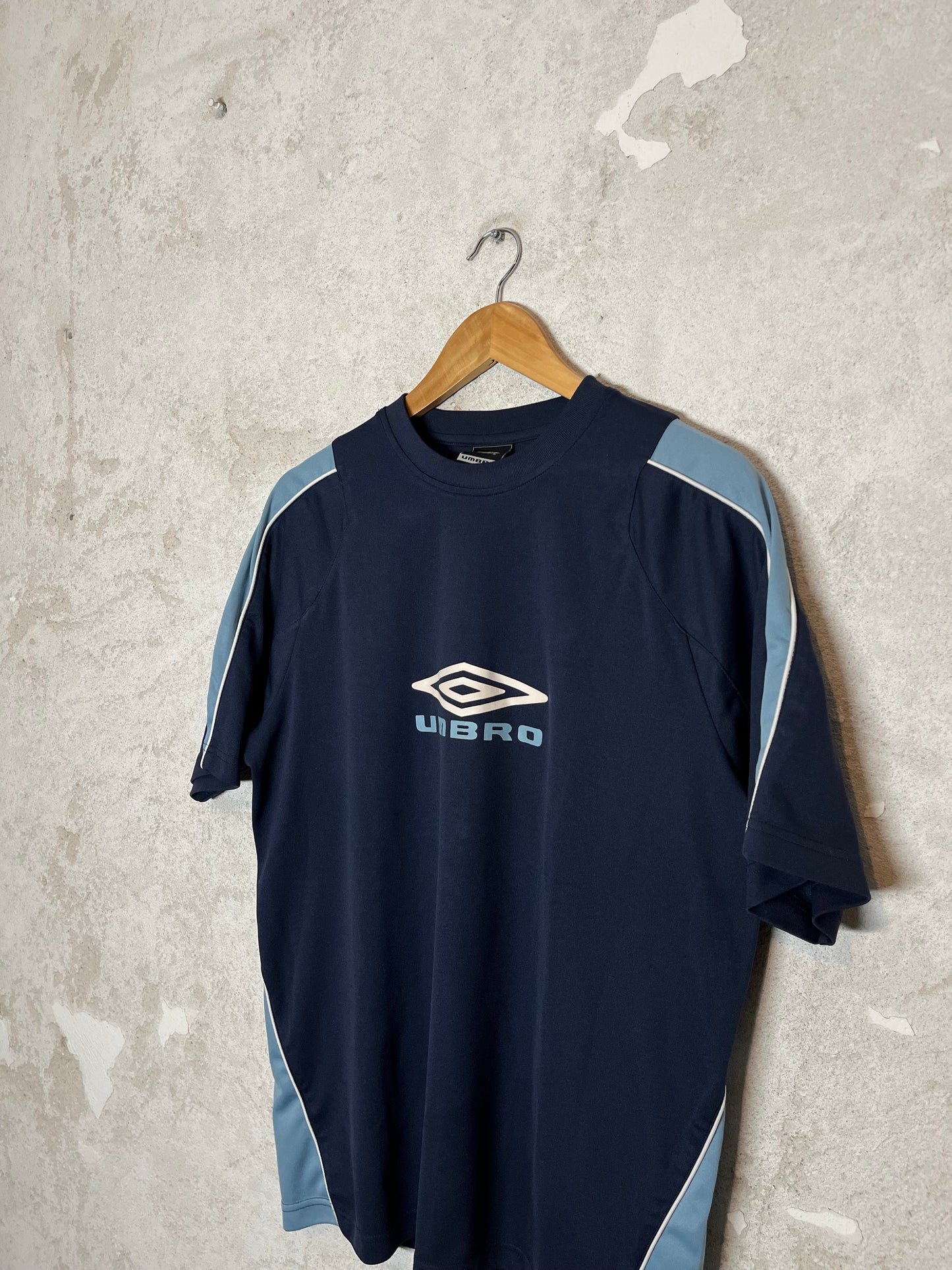 Umbro vintage sport shirt - L