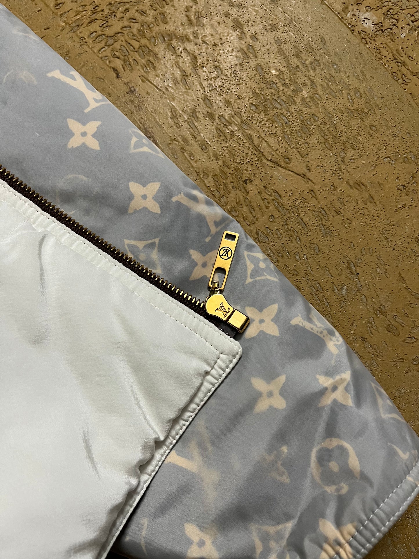 Louis Vuitton [SAMPLE] monogram down jacket - S