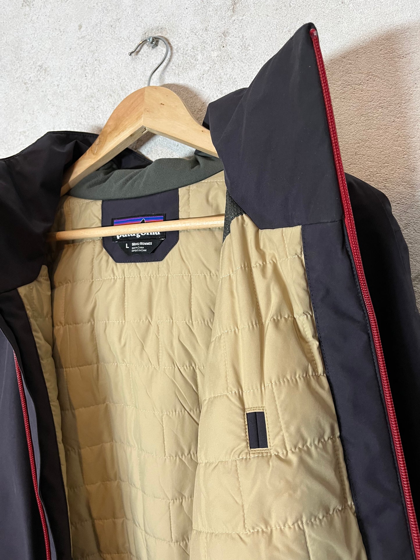 Patagonia puffer ski snowboard rain winter jacket - L