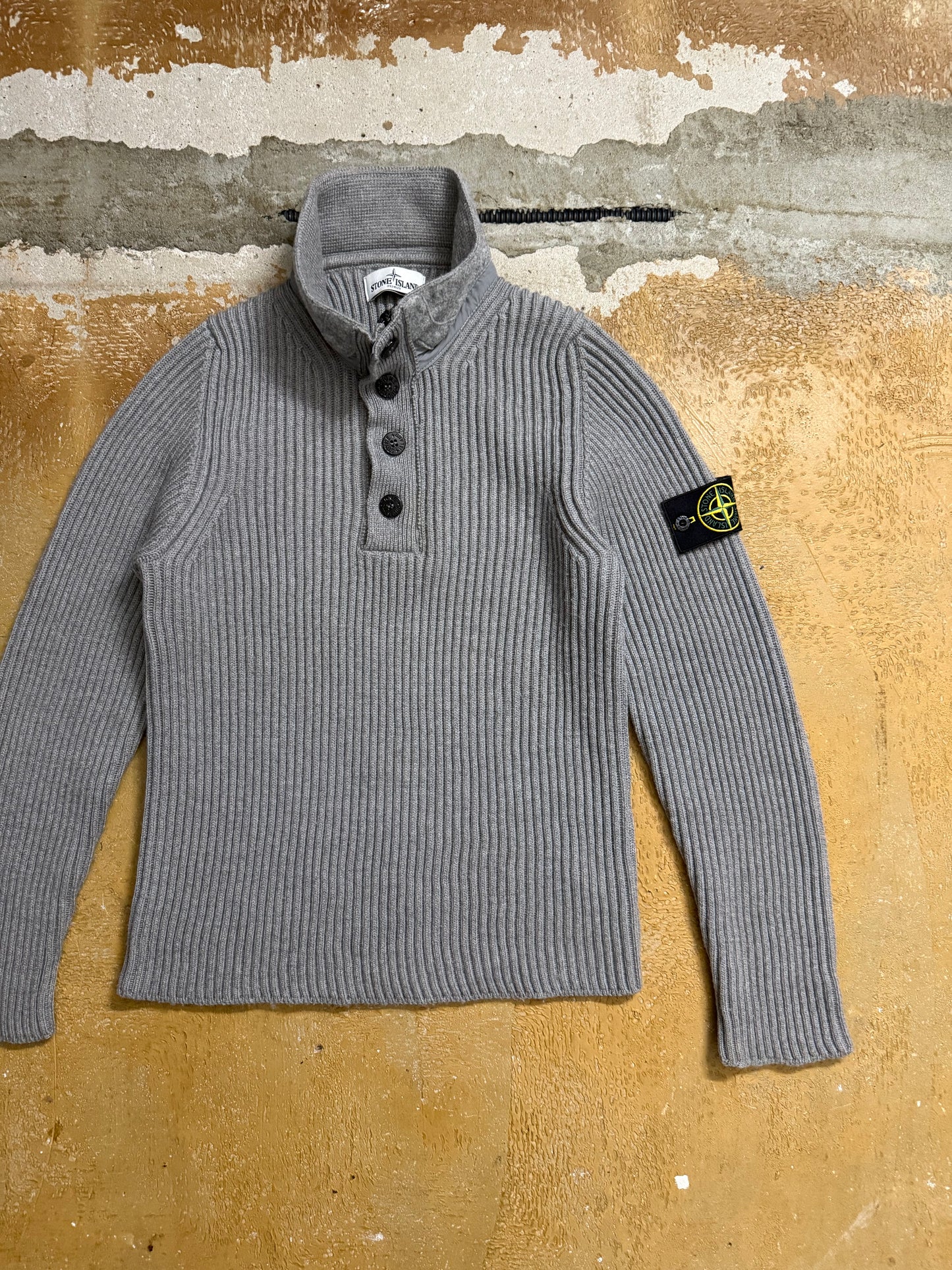 Stone Island 100% wool sweater - S