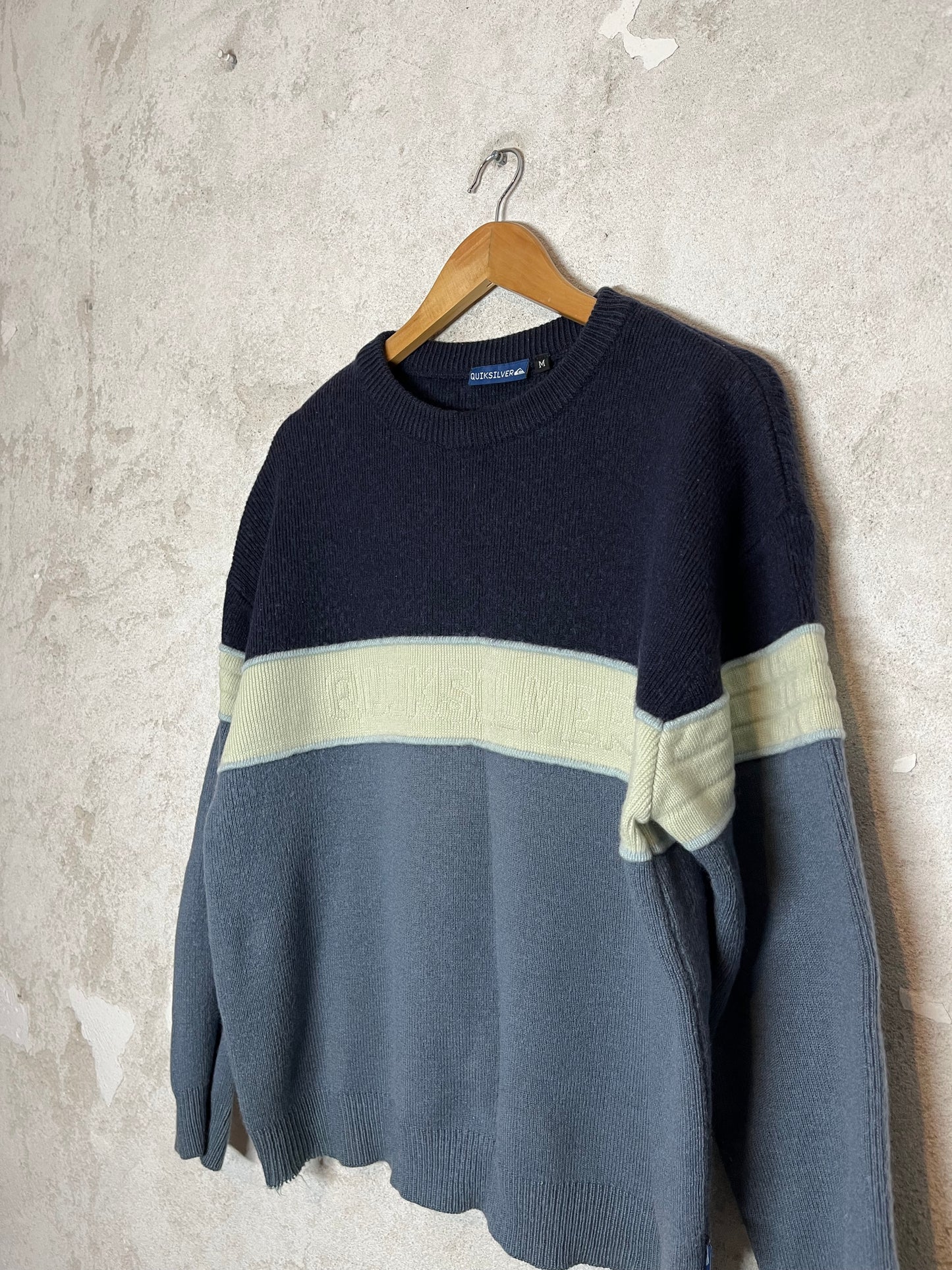 Quiksilver vintage knit sweater - M