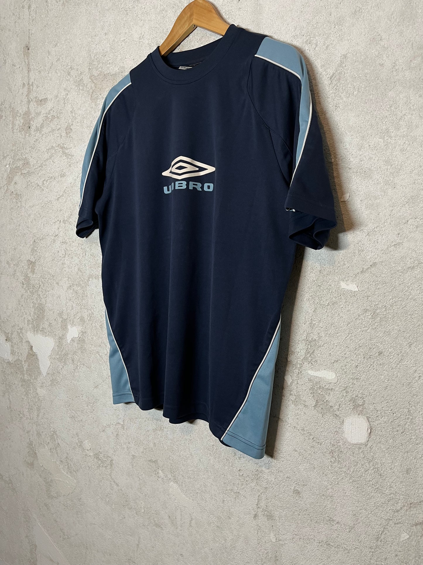 Umbro vintage sport shirt - L