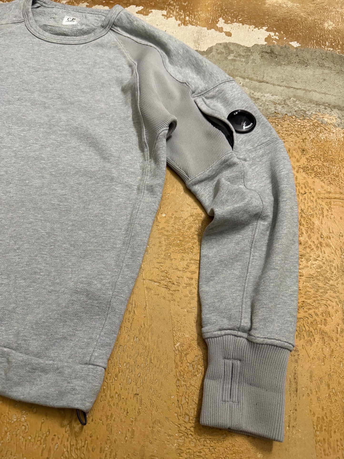 CP company lense sweater - L