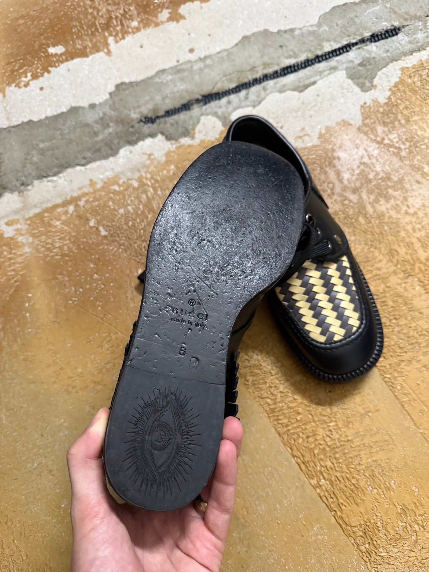 Gucci leather woven loafers - 39