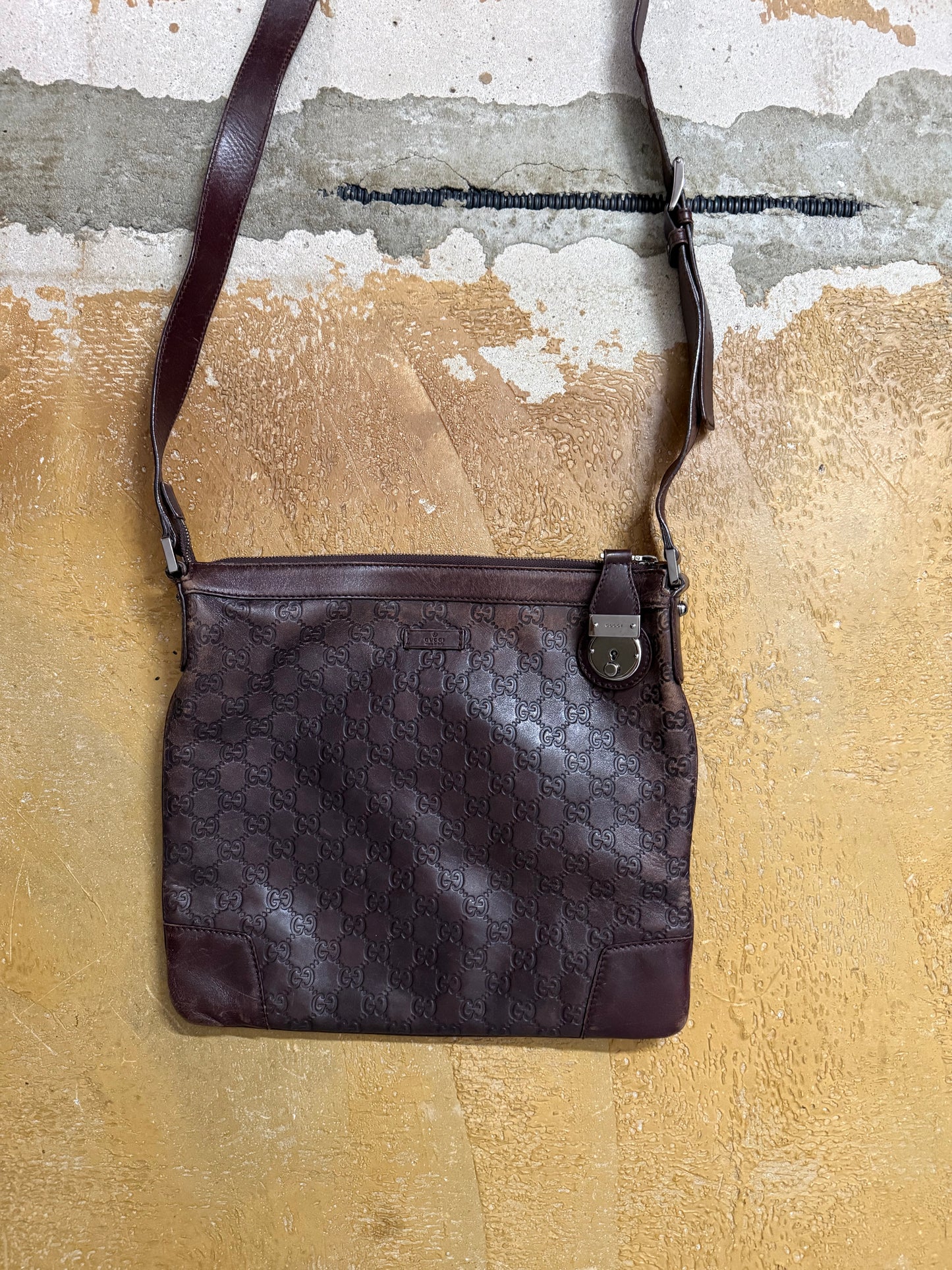 Gucci leather monogram shoulder bag