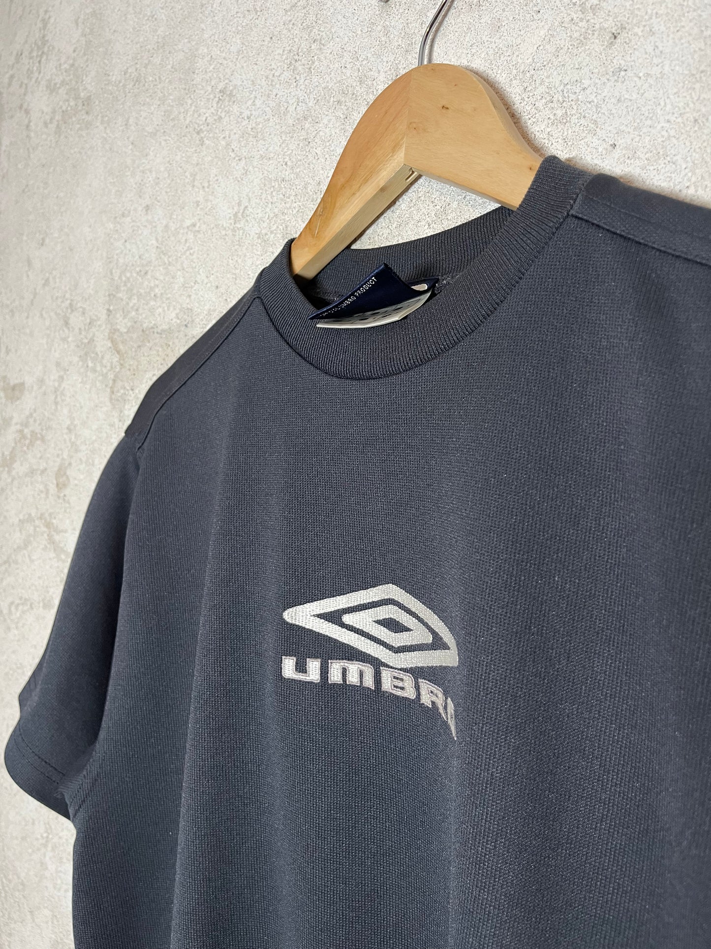 Umbro vintage 2000s 0s retro mesh sport t-shirt - S