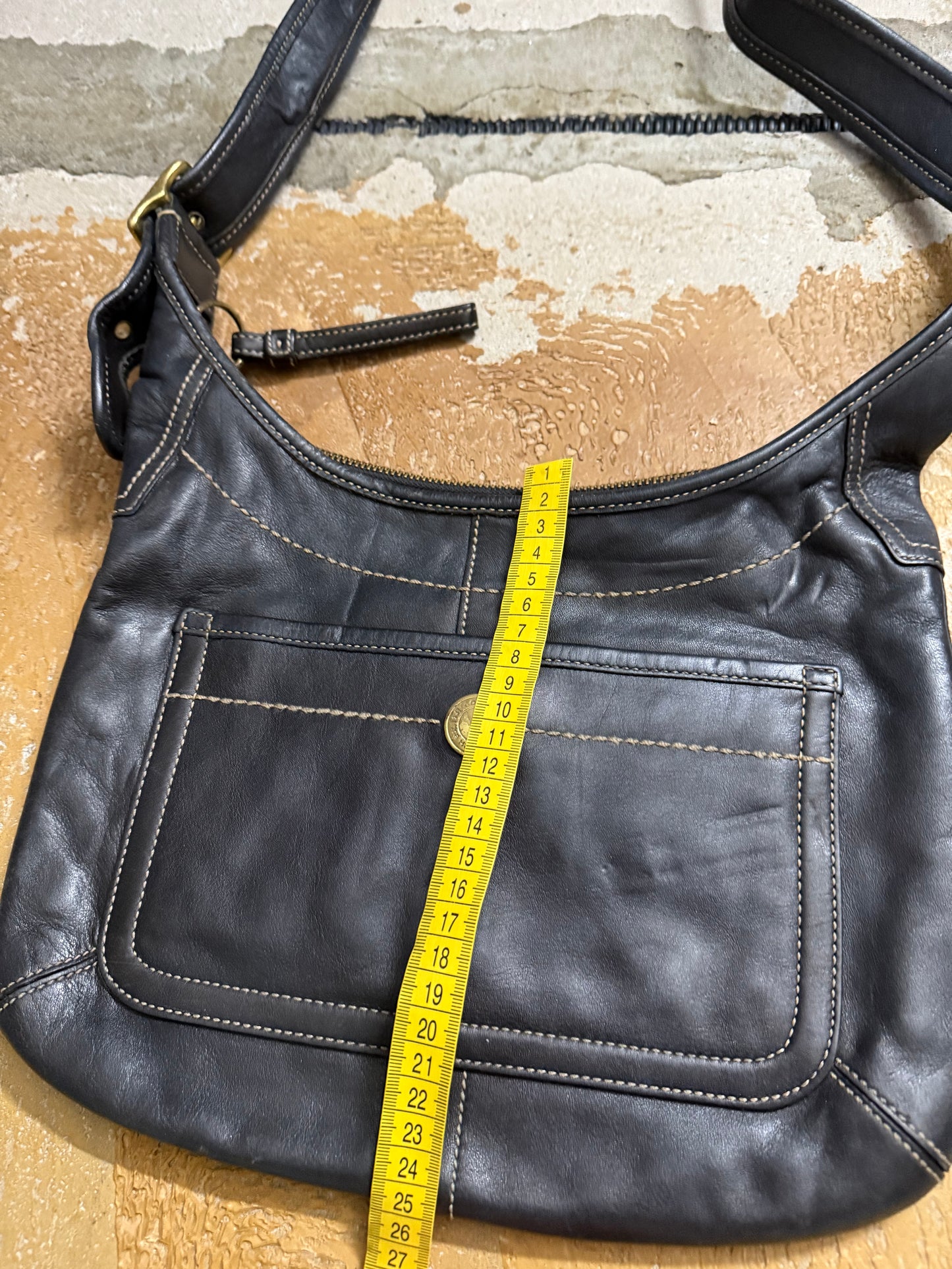 Coach vintage black / gold leather bag