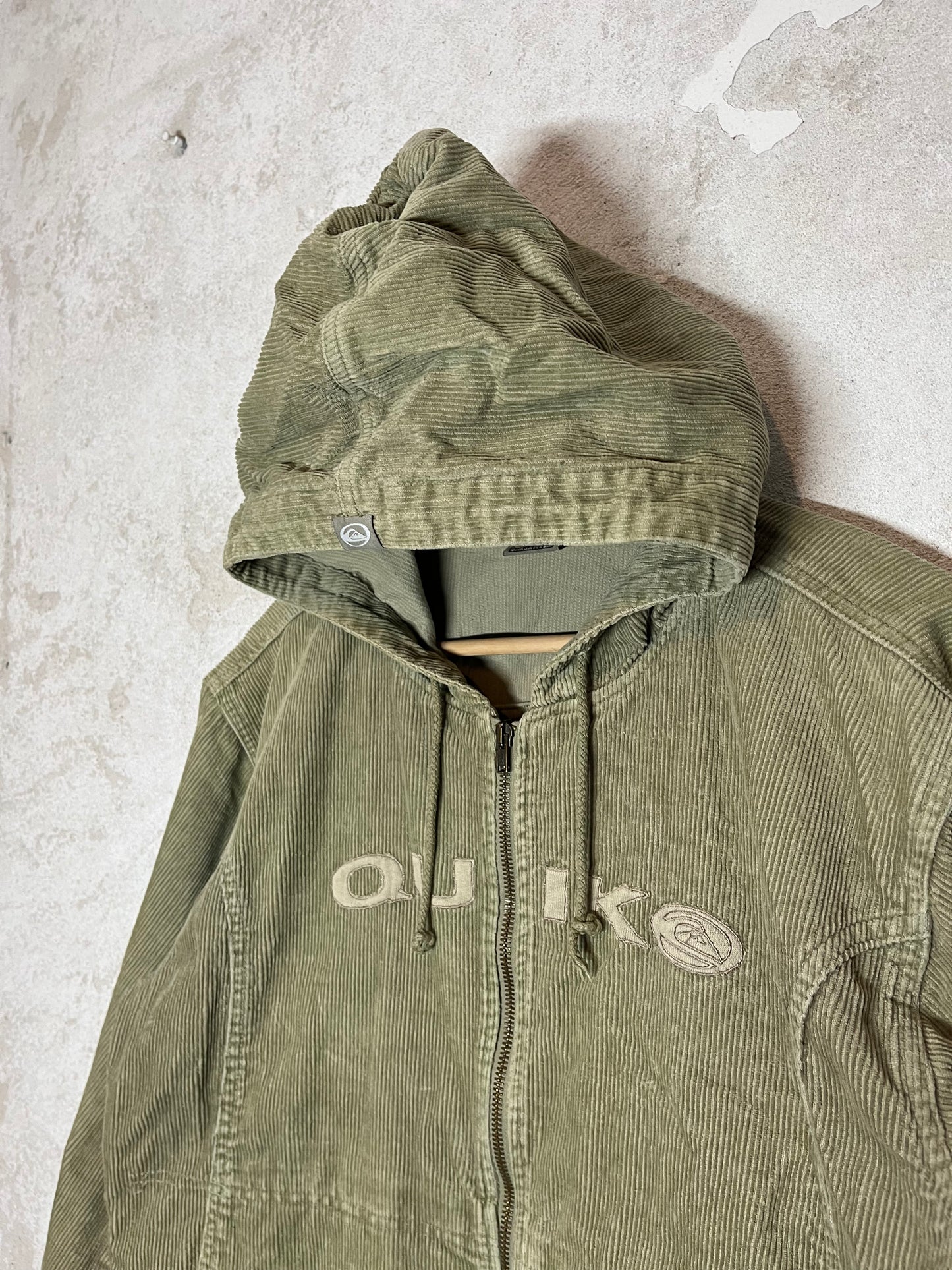 Quiksilver corduroy zip-up hoodie jacket - M