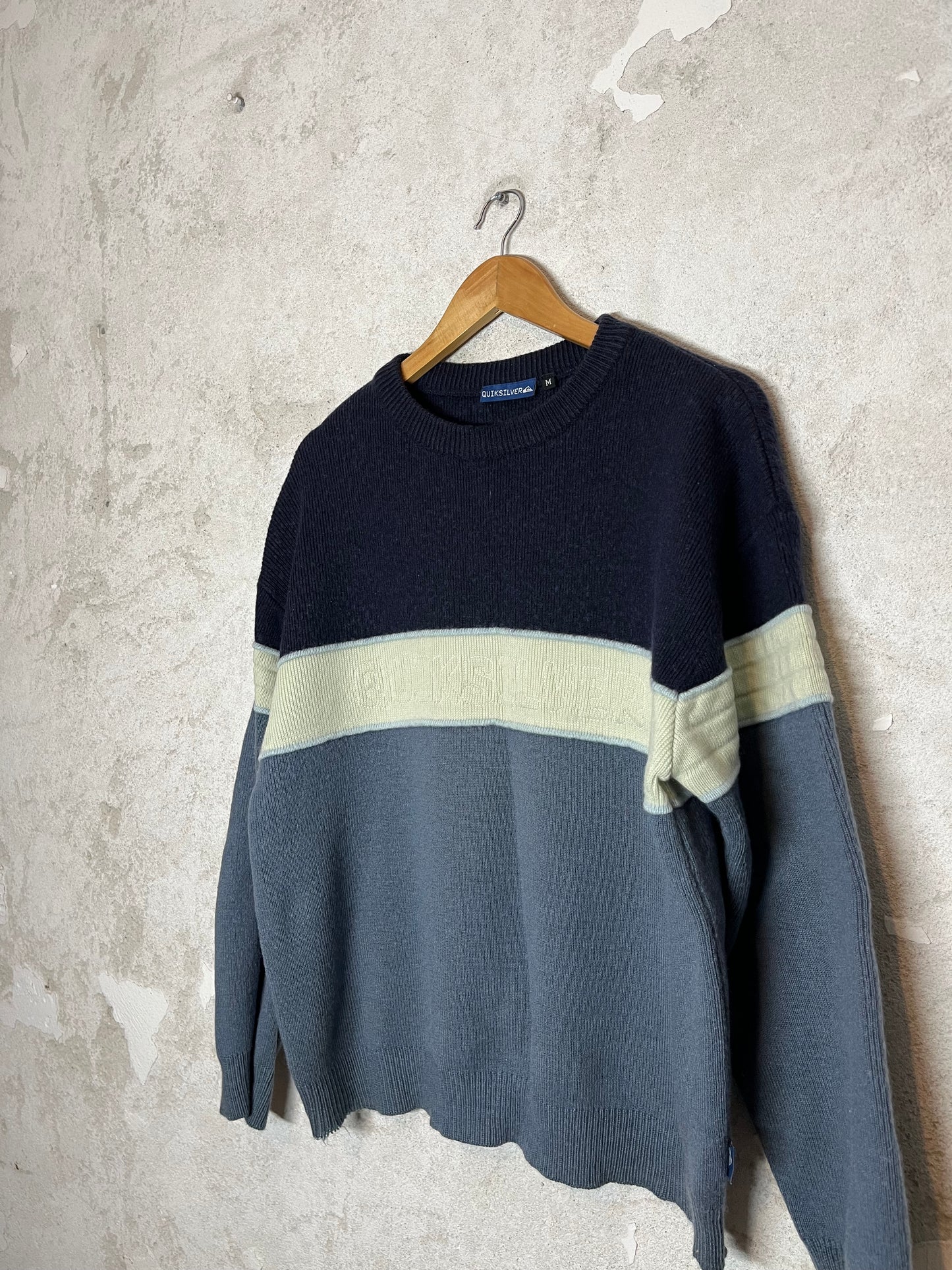 Quiksilver vintage knit sweater - M