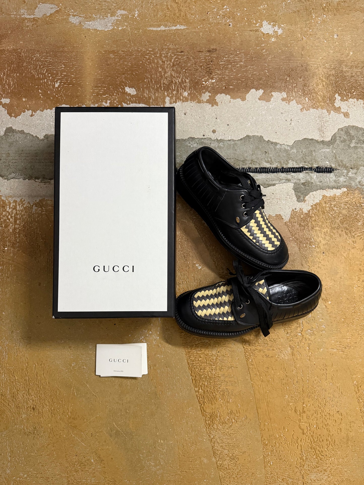 Gucci leather woven loafers - 39