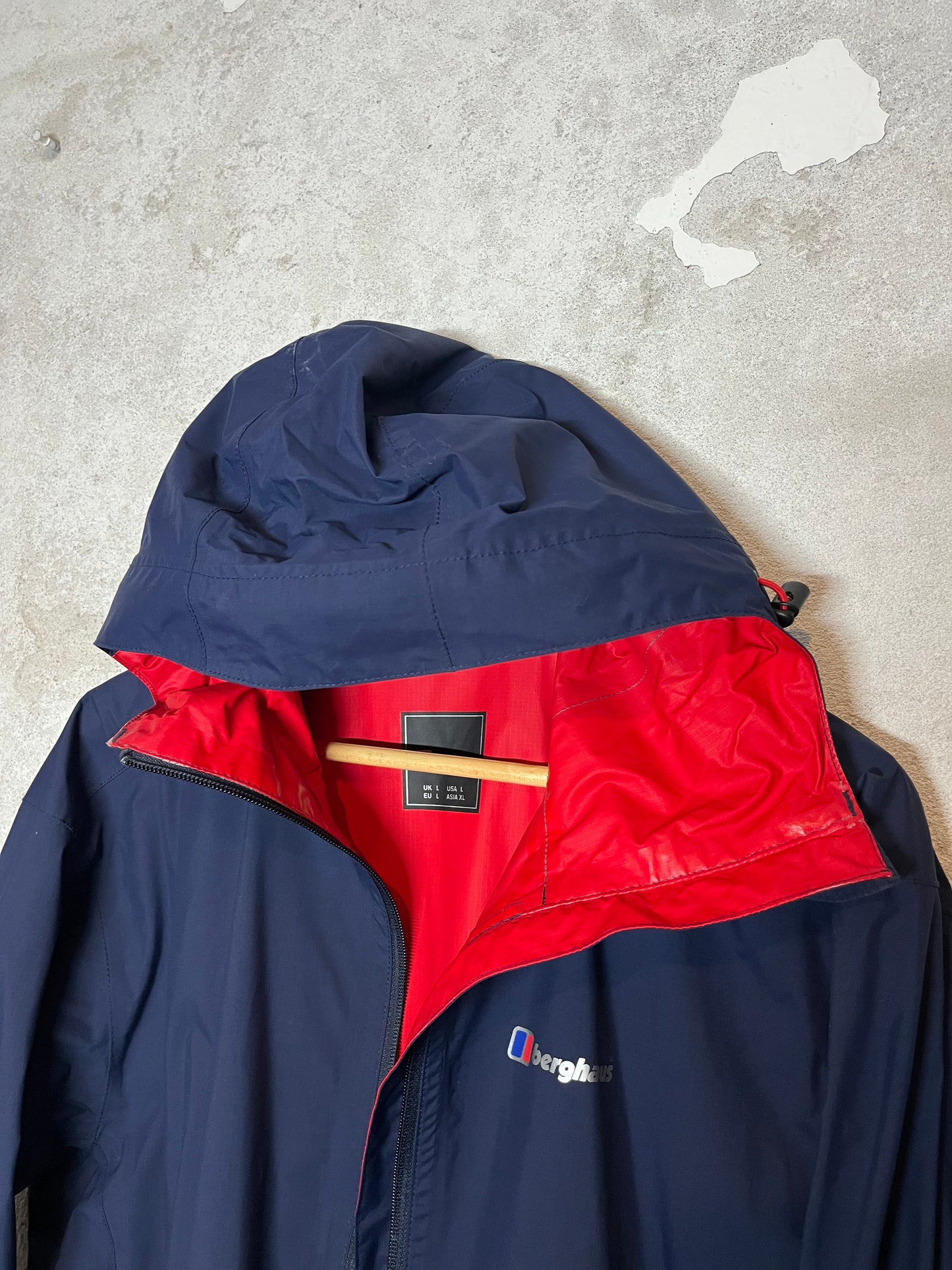 Berghaus raincoat jacket - L/M