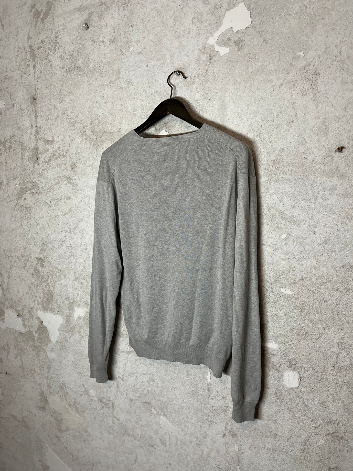 Ralph Lauren V neck sweater - M