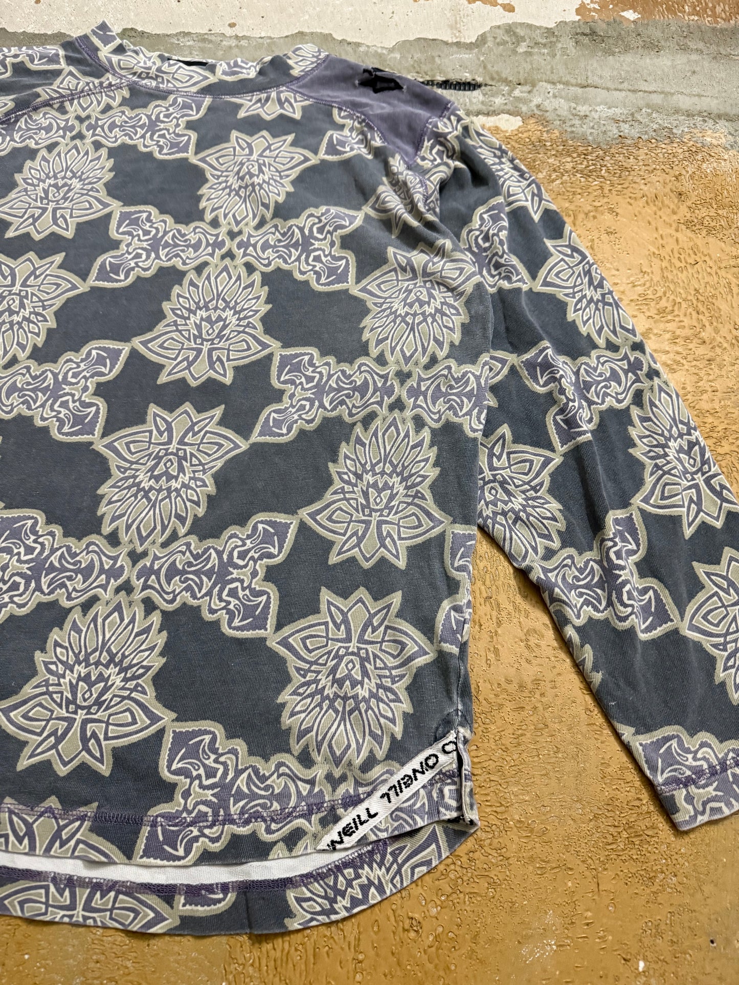 O’neill rare funky 90s longsleeve shirt - L