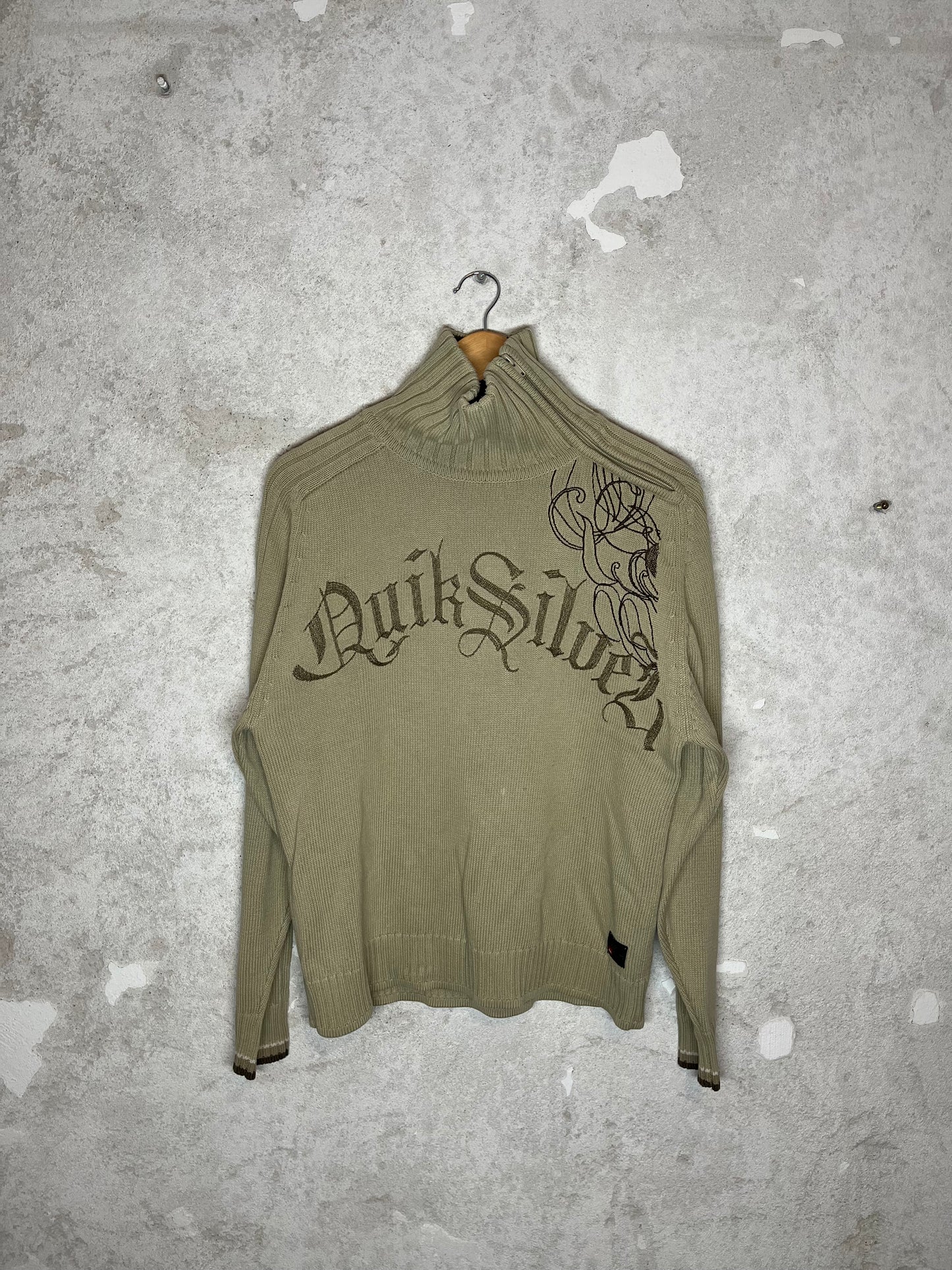 Quiksilver vintage retro 2000s assymetrical knit sweater