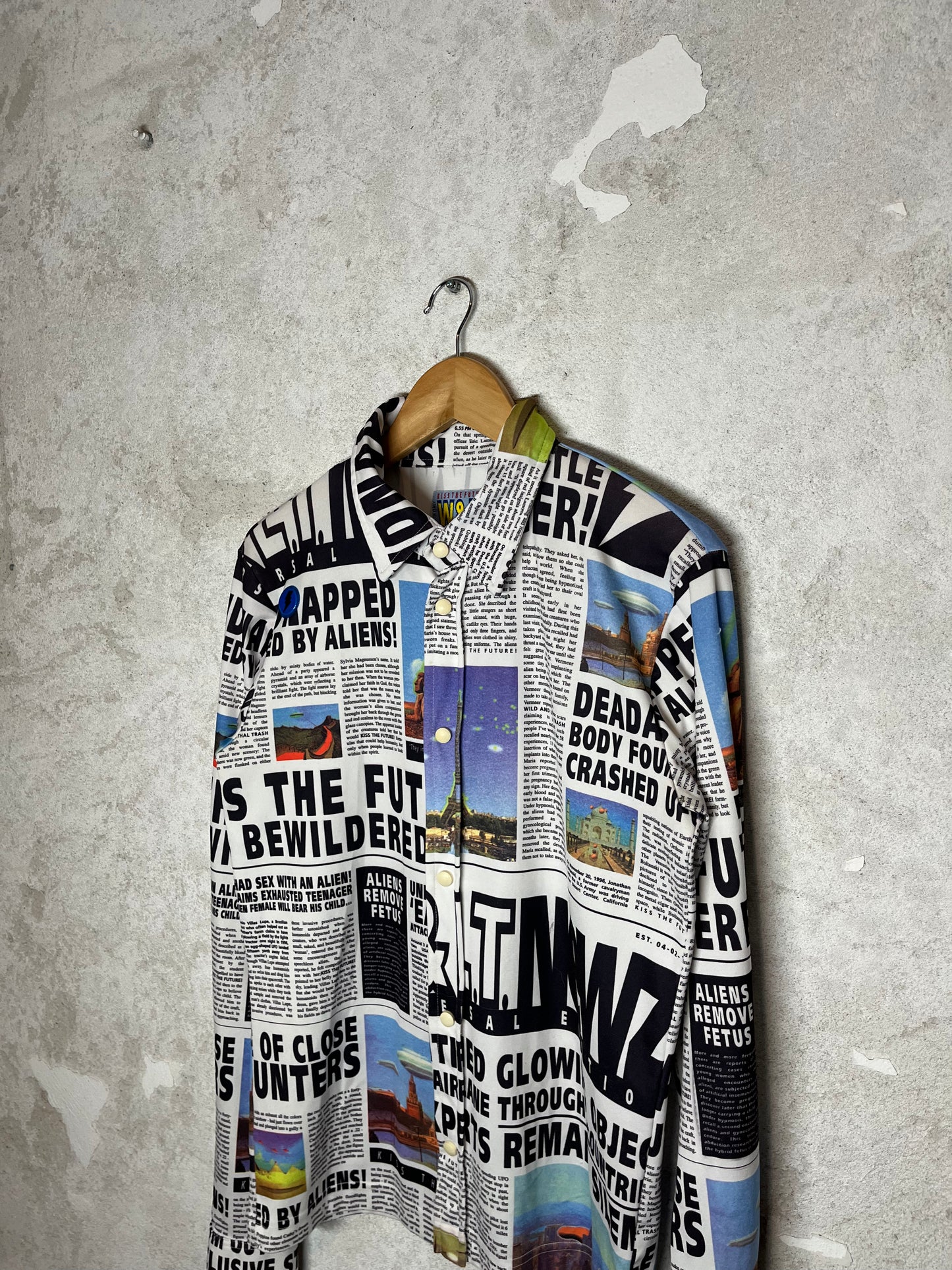 Walter van Beirendonck W&LT rare 1997 newspaper alien shirt - L