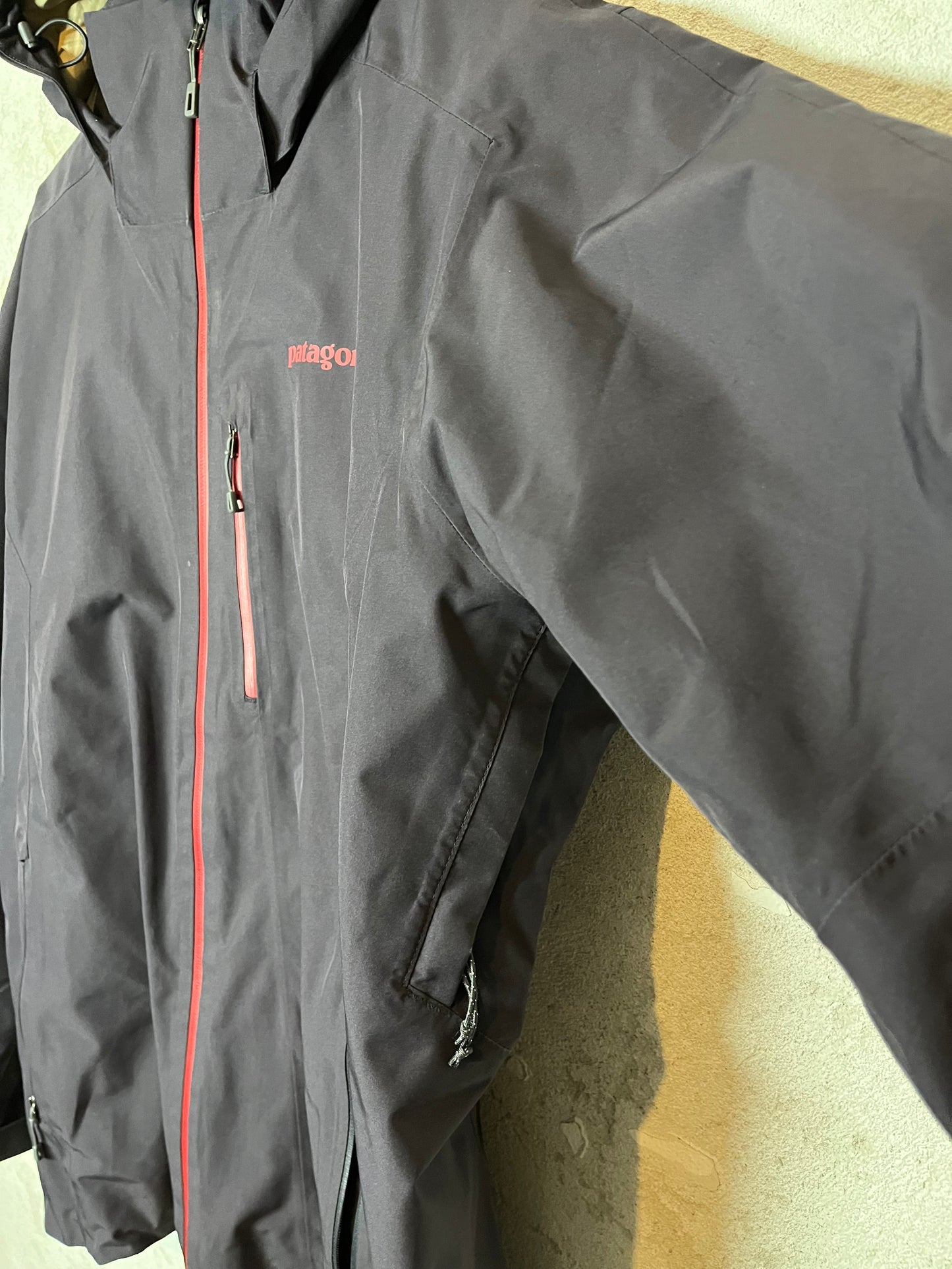 Patagonia puffer ski snowboard rain winter jacket - L