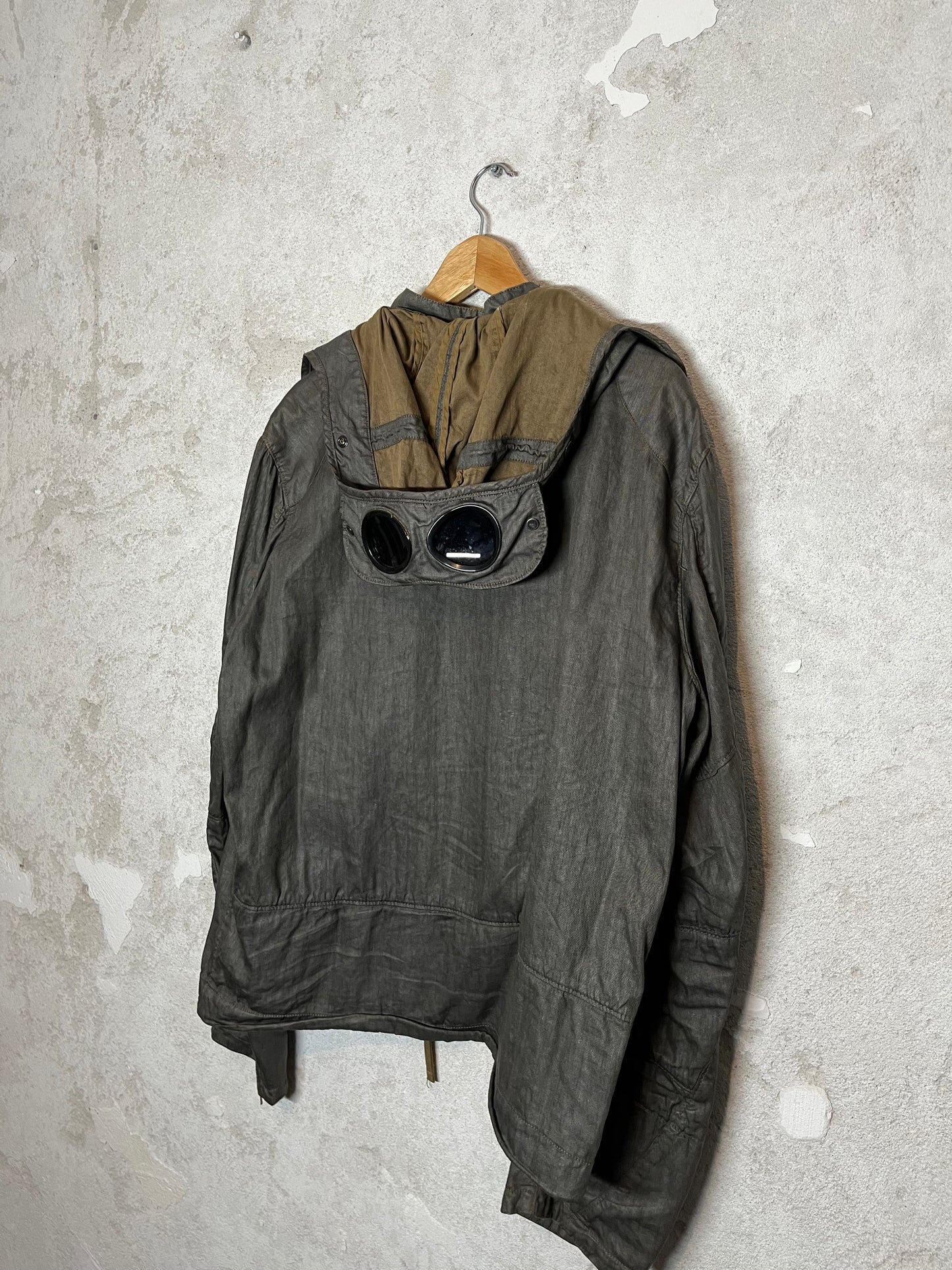 CP Company Laminated Linen Goggle Jacket - XL