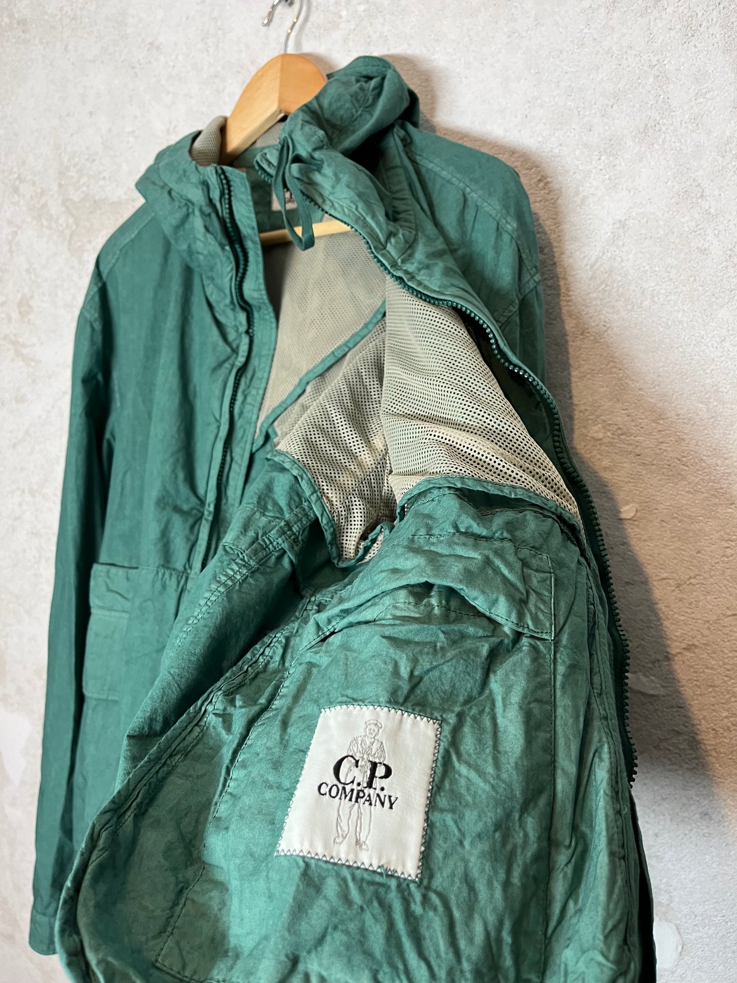 CP Company waxed cotton lense jacket - M