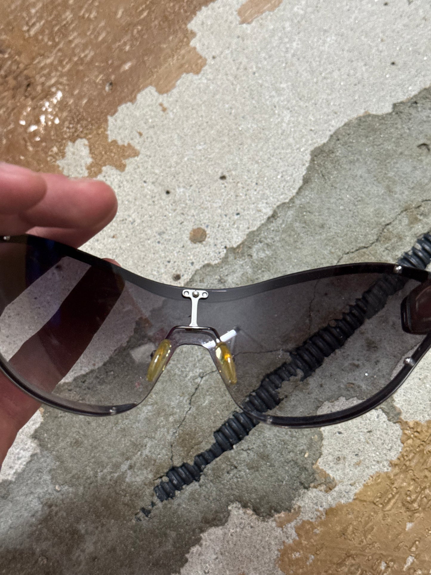 Gucci vintage high end designer retro shield sunglasses