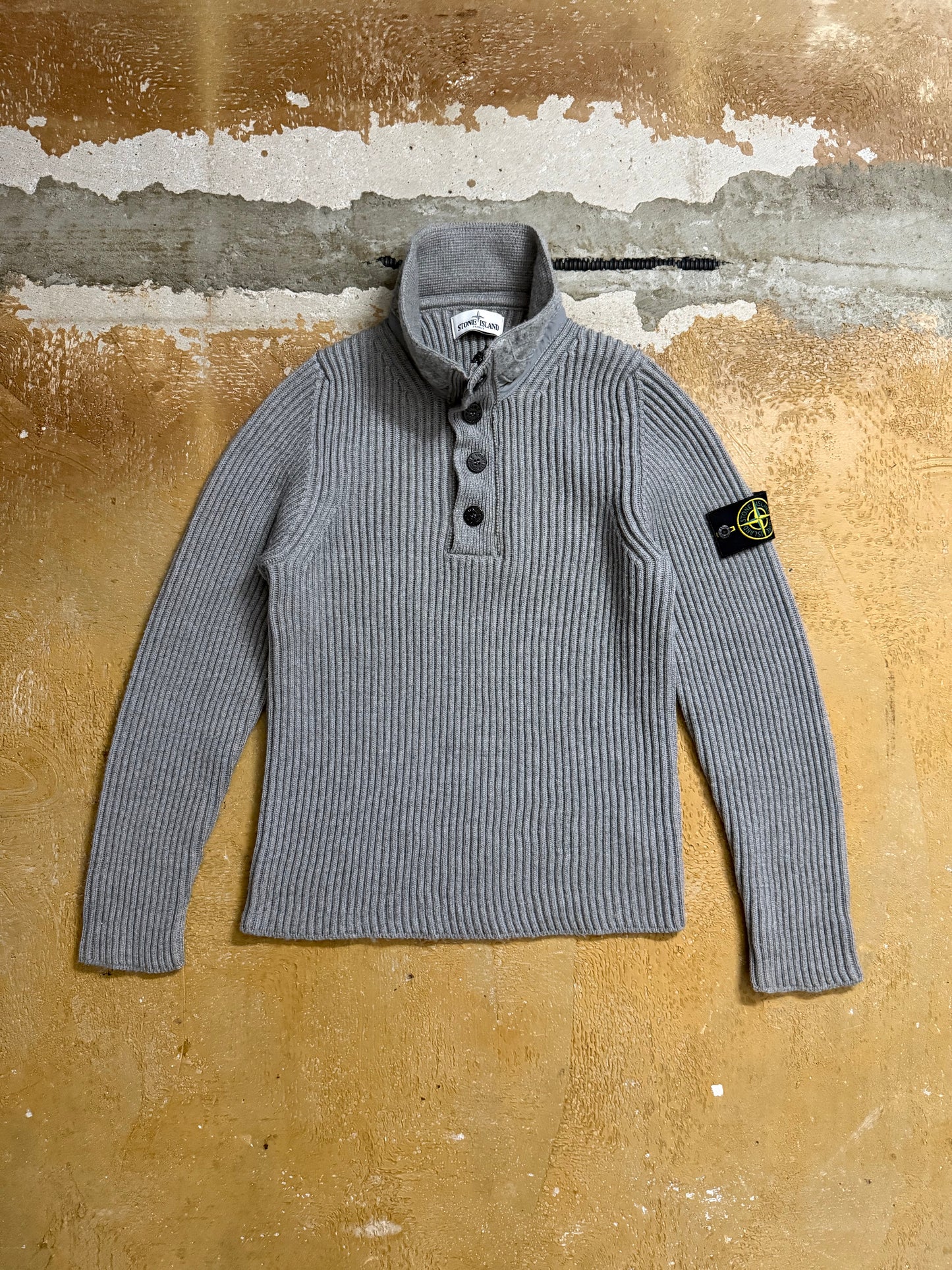 Stone Island 100% wool sweater - S