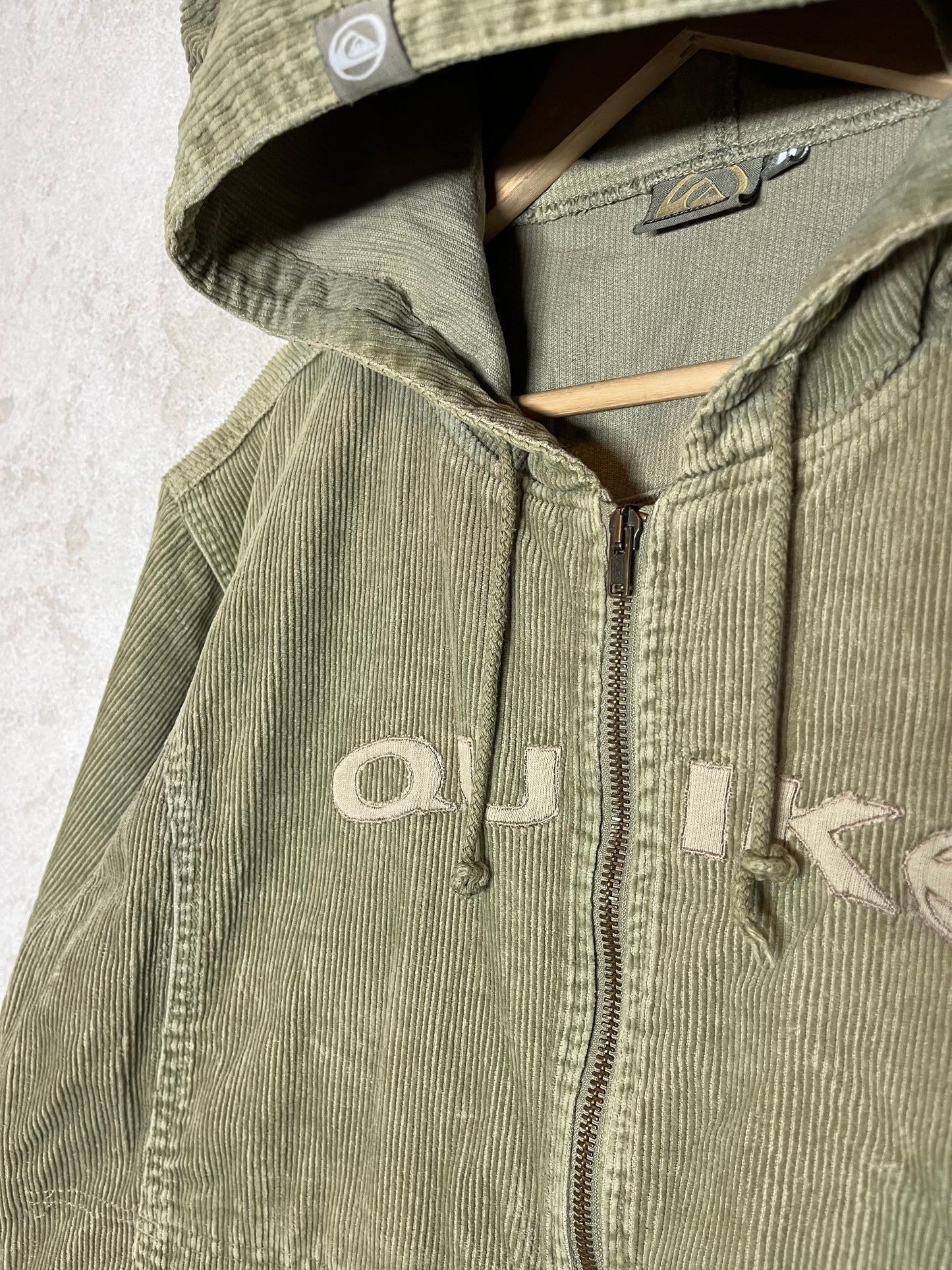 Quiksilver corduroy zip-up hoodie jacket - M